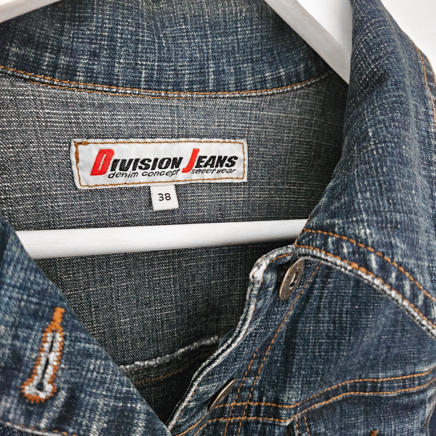 DIVISION JEANS ג'קט ג'ינס לאישה מידה 38